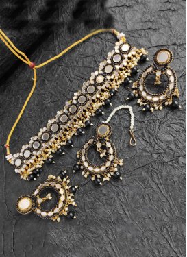 Outstanding Gold Rodium Polish Mirror Work Alloy Necklace Set