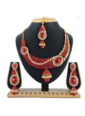 Outstanding Gold Rodium Polish Stone Work Alloy Red and White Necklace Set