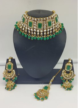 Outstanding Green and White Gold Rodium Polish Necklace Set