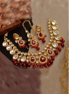 Outstanding Kundan Work Brass Bridal Jewelry For Party