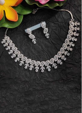 Outstanding Silver Rodium Polish Alloy Necklace Set For Party