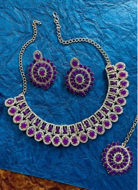 Outstanding Stone Work Necklace Set