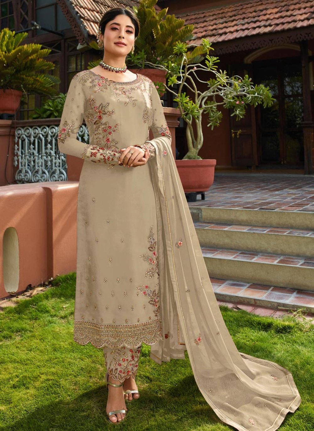 Poshak Chiffon Ladies Designer Pakistani Suits at Rs 100 in Delhi-nextbuild.com.vn