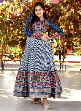 Pasmina Readymade Classic Gown