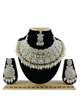 Perfect Cream and White Gold Rodium Polish Necklace Set For Party