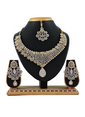 Perfect Gold Rodium Polish Necklace Set For Ceremonial