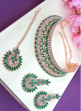 Perfect Stone Work Green and White Alloy Necklace Set
