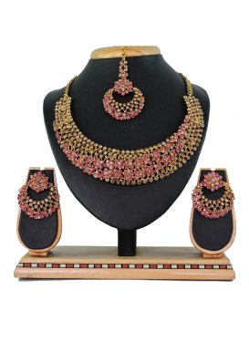 Perfect Stone Work Necklace Set For Ceremonial