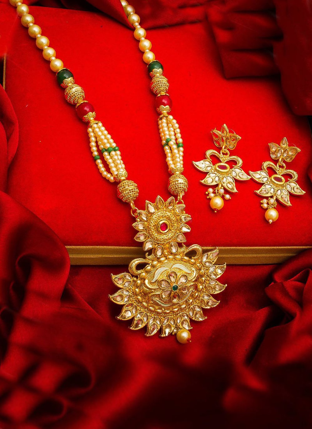 Praiseworthy Alloy Gold Rodium Polish Necklace Set For Bridal