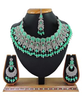 Praiseworthy Moti Work Jewellery Set