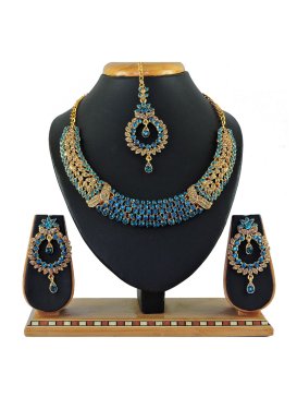 Praiseworthy Stone Work Alloy Necklace Set For Festival
