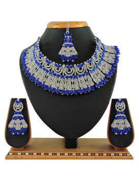 Praiseworthy Stone Work Blue and White Necklace Set
