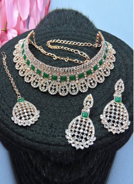 Praiseworthy Stone Work Necklace Set For Ceremonial