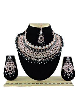 Precious Alloy Beads Work Black and White Necklace Set