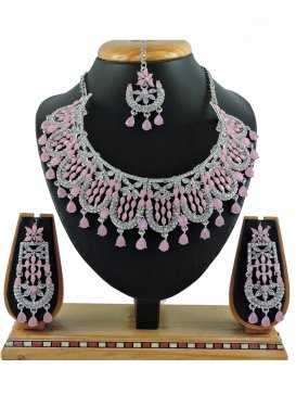 Precious Alloy Stone Work Necklace Set For Party