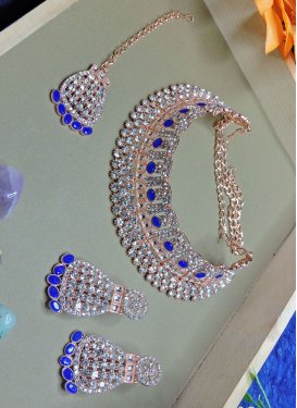 Precious Blue and White Gold Rodium Polish Necklace Set
