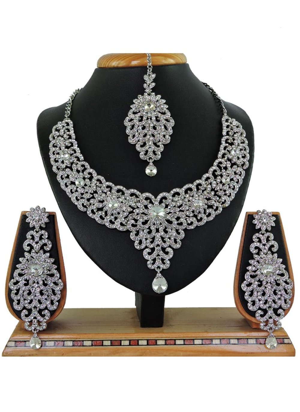 Precious Silver Rodium Polish Necklace Set For Festival