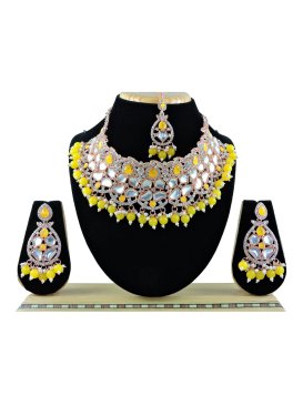 Pretty Gold Rodium Polish Beads Work Alloy White and Yellow Necklace Set For Festival