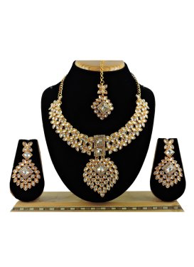 Pretty Gold Rodium Polish Necklace Set