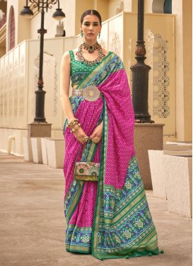 Print Work Silk Blend Green and Rose Pink Trendy Classic Saree