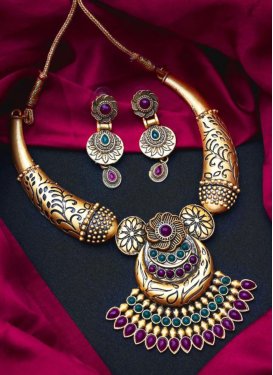 Regal Alloy Jewellery Set For Ceremonial
