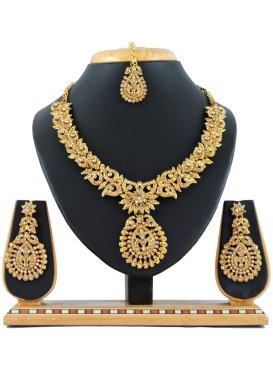Regal Alloy Stone Work Necklace Set For Festival