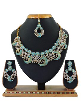 Regal Firozi and White Alloy Necklace Set For Festival
