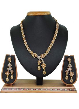 Regal Gold Rodium Polish Gold and White Necklace Set For Ceremonial