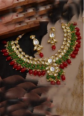 Regal Kundan Work Brass Jewellery Set For Party