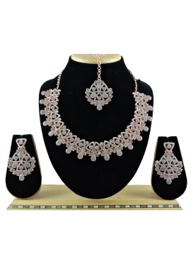Royal Grey and White Alloy Gold Rodium Polish Necklace Set For Ceremonial
