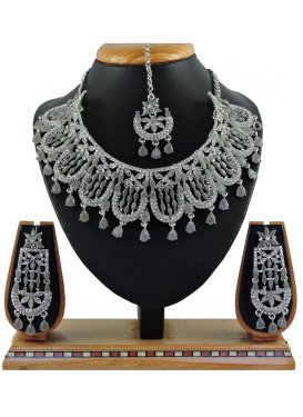 Royal Grey and White Silver Rodium Polish Necklace Set
