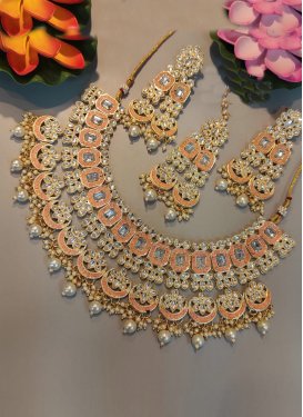 Royal Peach and White Necklace Set For Ceremonial