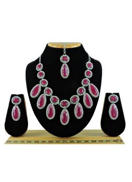 Royal Rose Pink and White Necklace Set For Festival