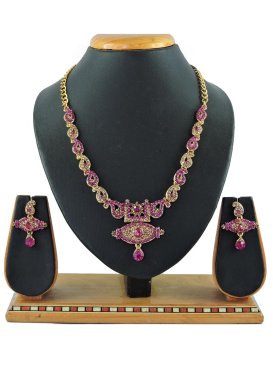 Royal Stone Work Fuchsia and Gold Necklace Set for Festival