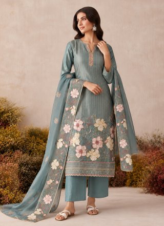 Readymade Suits