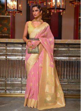 Silk Blend Contemporary Style Saree For Ceremonial