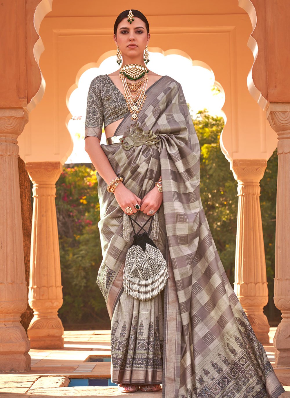 Silk Blend Trendy Classic Saree For Festival