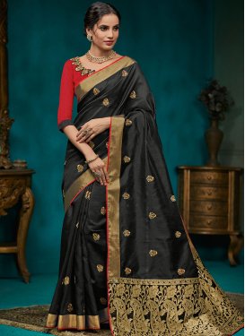 Staring Embroidered Black Traditional Saree
