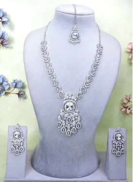 Stone Work White Alloy Necklace Set