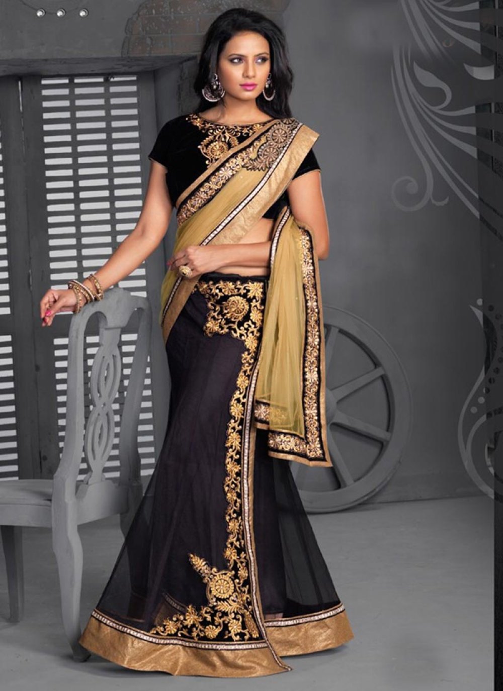 Buy Designer Sarees, Salwar Kameez, Kurtis & Tunic and Lehenga  Choli.Beauteous Silk Black Saree