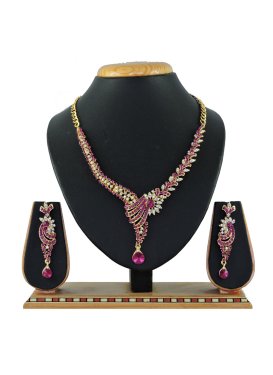 Sumptuous Alloy Fuchsia and White Necklace Set For Party