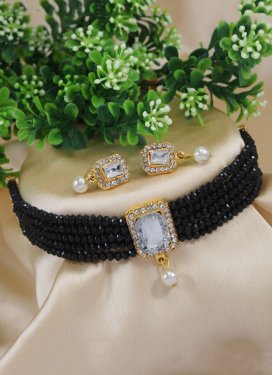 Sumptuous Black and White Gold Rodium Polish Beads Work Necklace Set