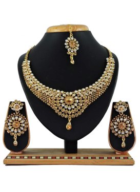 Sumptuous Gold and White Gold Rodium Polish Necklace Set For Festival