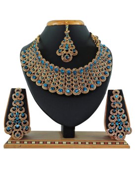 Sumptuous Gold Rodium Polish Stone Work Jewellery Set For Party