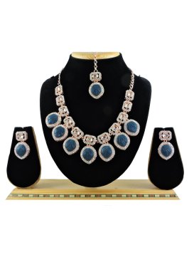 Sumptuous Gold Rodium Polish Teal and White Necklace Set