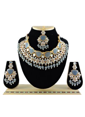 Sumptuous Grey and White Necklace Set For Festival
