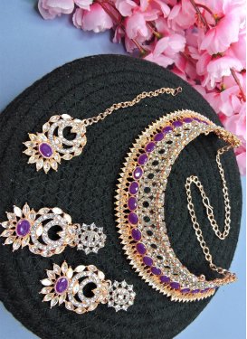 Sumptuous Purple and White Alloy Necklace Set For Festival