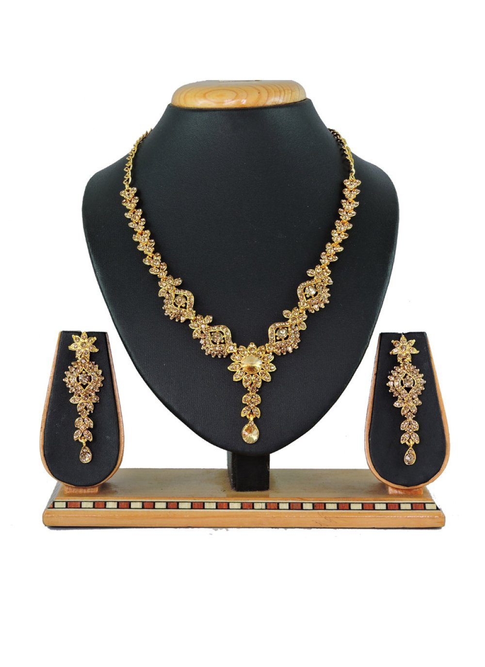 Sumptuous Stone Work Gold Rodium Polish Necklace Set
