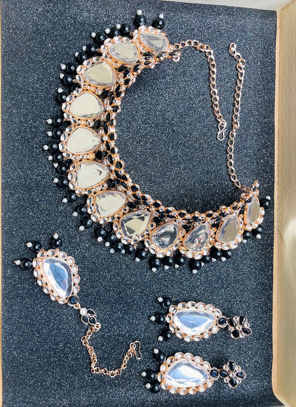 Superb Alloy Beads Work Black and White Gold Rodium Polish Necklace Set