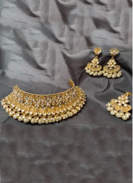 Superb Gold Rodium Polish Necklace Set For Ceremonial